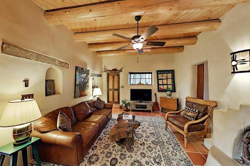 Alfred's Hacienda & Casita