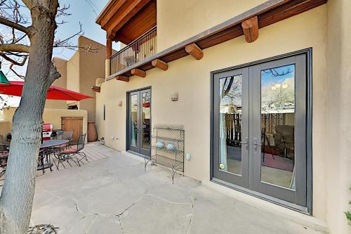 Del Norte Manor Unit B