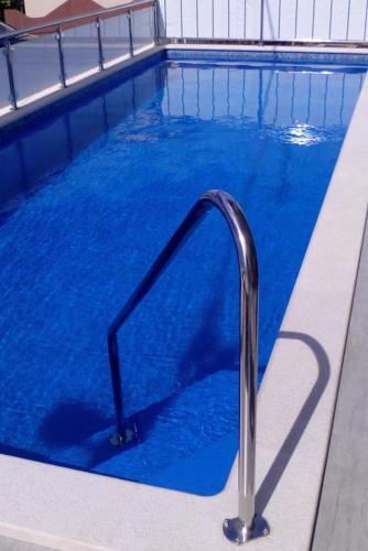Apartments With A Swimming Pool Mali Rat (Omis) - 9698