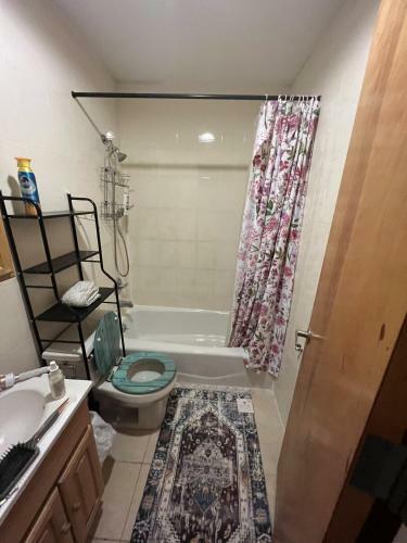 119 Avenue D - Full Apartment