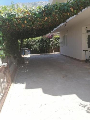 Apartments With A Parking Space Dugi Rat, Omis - 7481