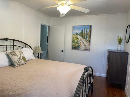 The Hideaway In Downtown Brevard