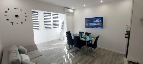 New Apartment With Jacuzzi