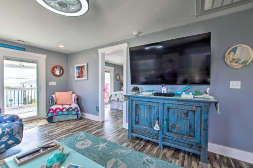 Seaside Carolina Beach Home With Ocean Views!