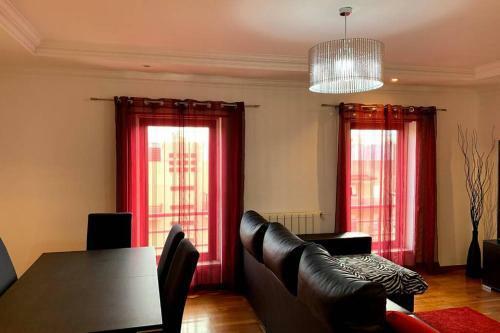 Apartamento Santa Catarina - T2 120 M2
