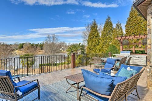 Lakefront Mooresville Home With Private Pool!