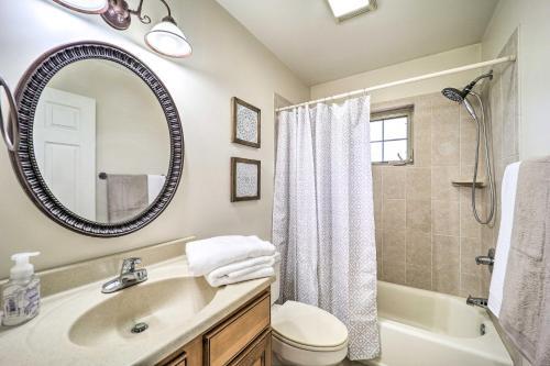 Mountain Getaway Home In A Resort Community!