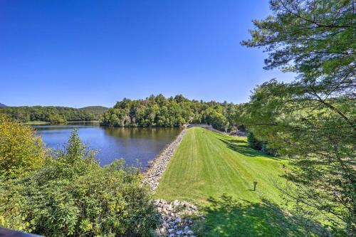 Mountain Getaway Home In A Resort Community!