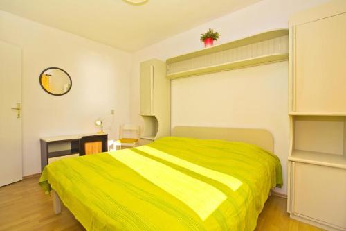 Apartment Tvrdni Dolac 4008c