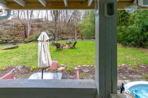 Creekside Cottage