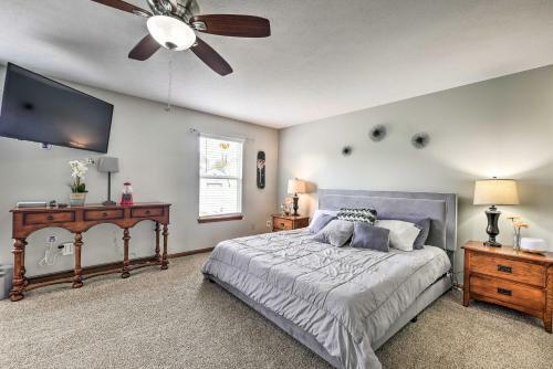 Large Cleveland Home With Fire Pit And Backyard!