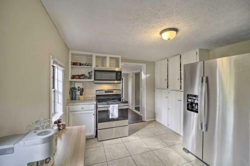 Pet-friendly Disney Home - Walk To Marina!