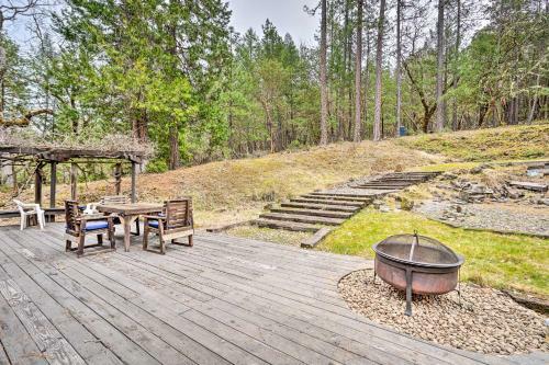 Peaceful Applegate River Valley Sanctuary!