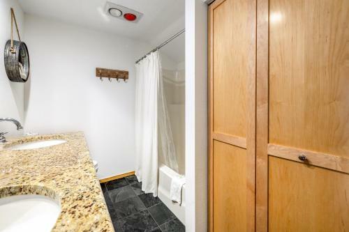 Hawk Creek Hideaway
