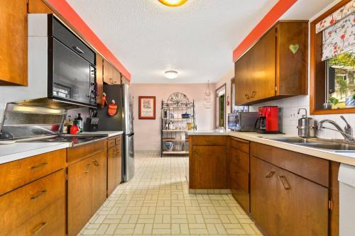 Raleigh Hills Retreat