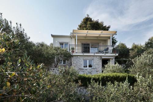 Beach House Blue Lagoon