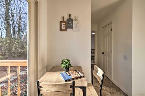 Mount Pocono Home With Private Hot Tub And Deck!