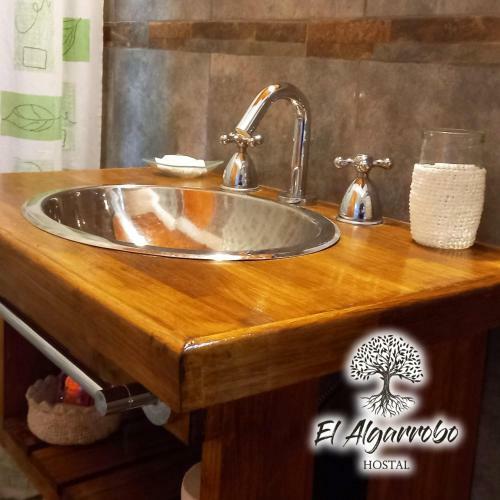 Hotel Hostal El Algarrobo