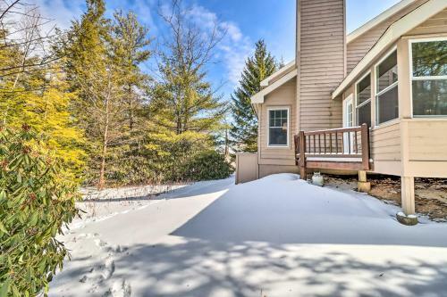 Grand Pocono Pines Home About 2 Mi To Golf Course