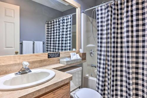 Comfortable Tannersville Gem Close To Slopes!