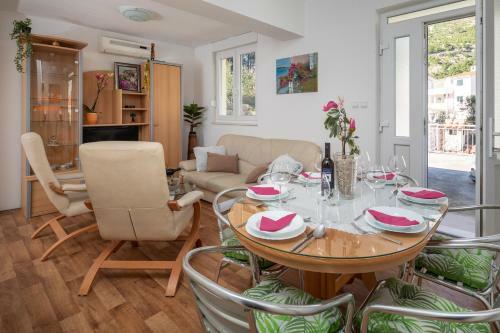 Beach Apartments "bili Cvitak"