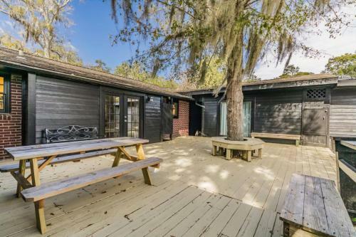 Beaufort 615 Center Dr East