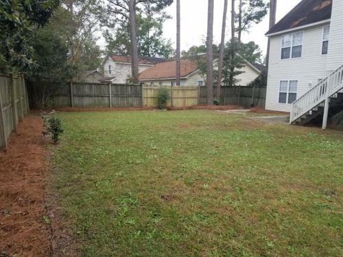 Apartamento Lovely Two-story House With Spacious Backyard