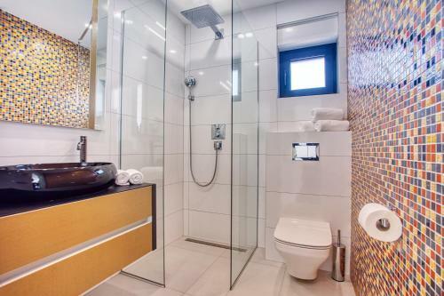 Seaview Villa Marija With Pool, Jacuzzi, Sauna