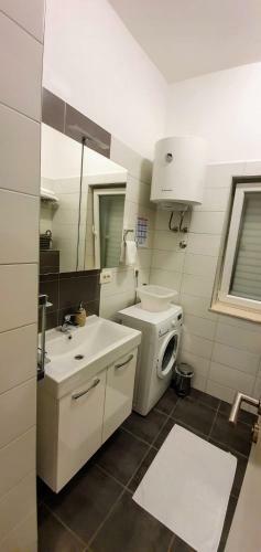 Duce Beach Apartments