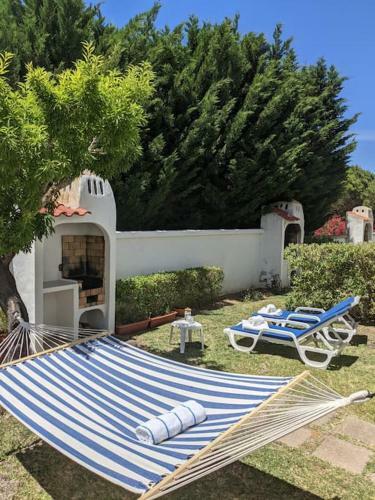 Beachside Oasis W Pool, Garden & Rooftop Sea Views