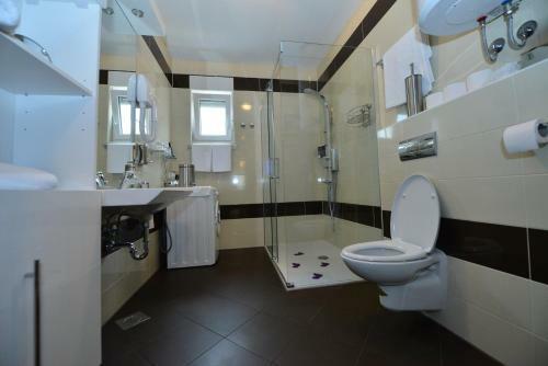 Hostal Apartmani Family