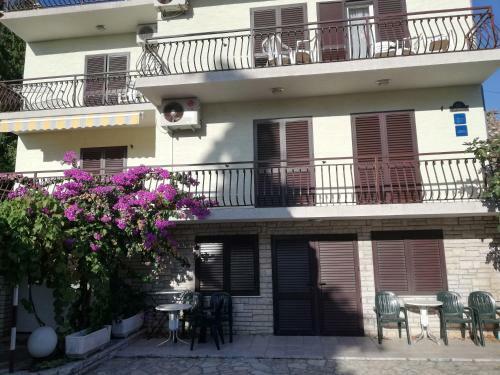 Danyja Apartments