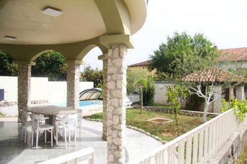 Villa Lusi House