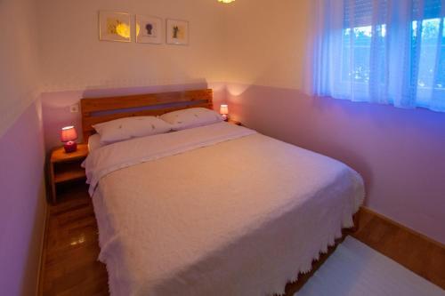 Apartments Lokarda