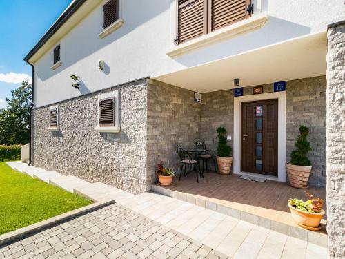 Holiday Home Villa Mala Halu
