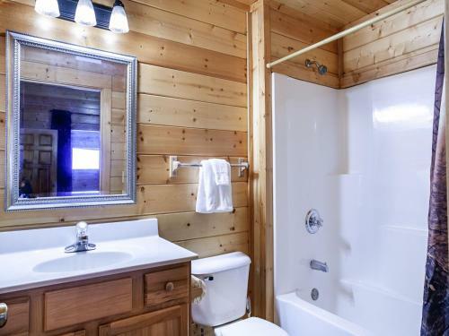 Million Dollar View - Hot Tub, Sauna, Shared Pool