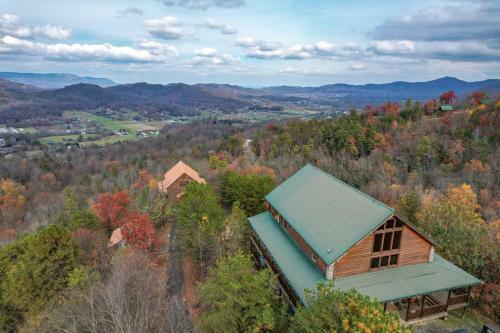 Million Dollar View - Hot Tub, Sauna, Shared Pool
