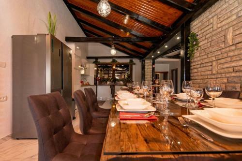 Villa Ancora For 16 Guests