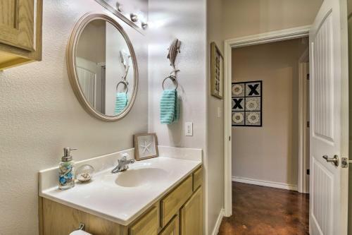 Apartamento Corpus Christi Condo With Large Community Pool!