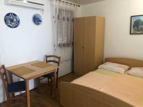 Studio Apartman Ema