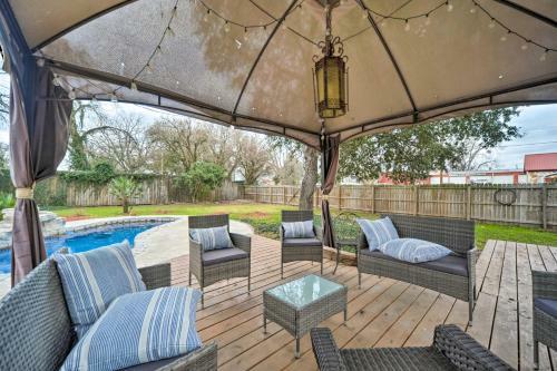 Spacious Abode, Walk To Texas Heroes Square!