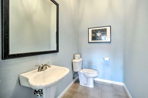Spacious Abode, Walk To Texas Heroes Square!