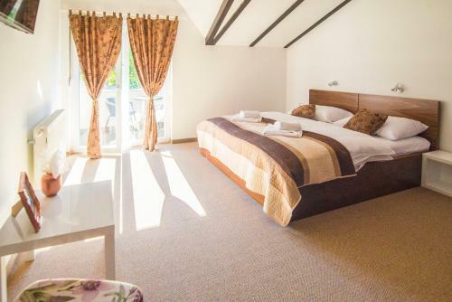 Hostal Black Queen Guesthouse