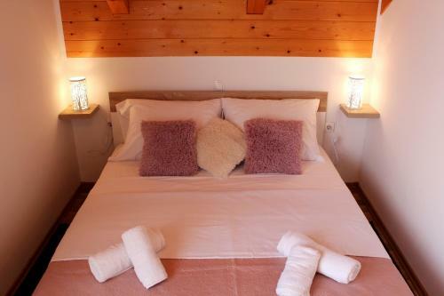 Hostal Neda Holiday House