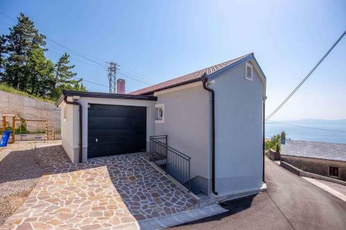 Holiday Home In Hreljin 39447