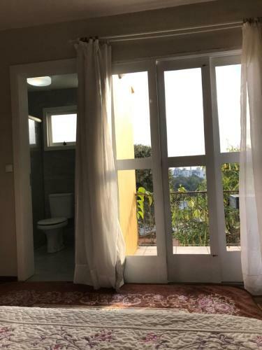 Apartamento Ap� Completo Com Su�te, Sacada E Garagem Fechada