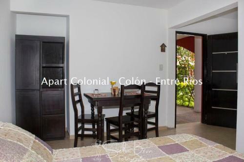 Apart Colonial
