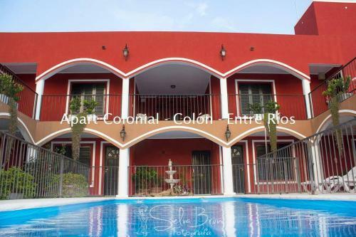 Apart Colonial