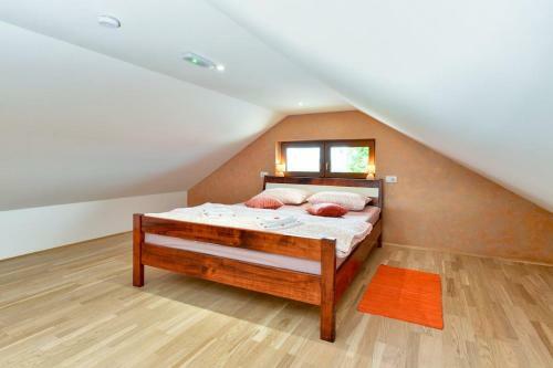 Villa Holiday Home _oasis Of Peace_ Vara?din