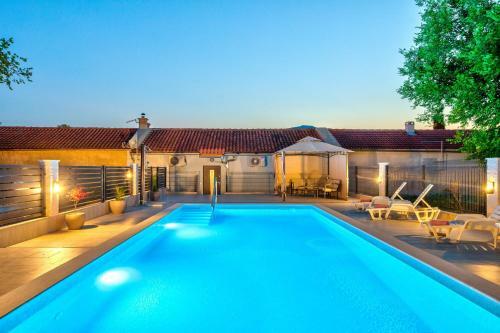 Holiday House Sea Valley